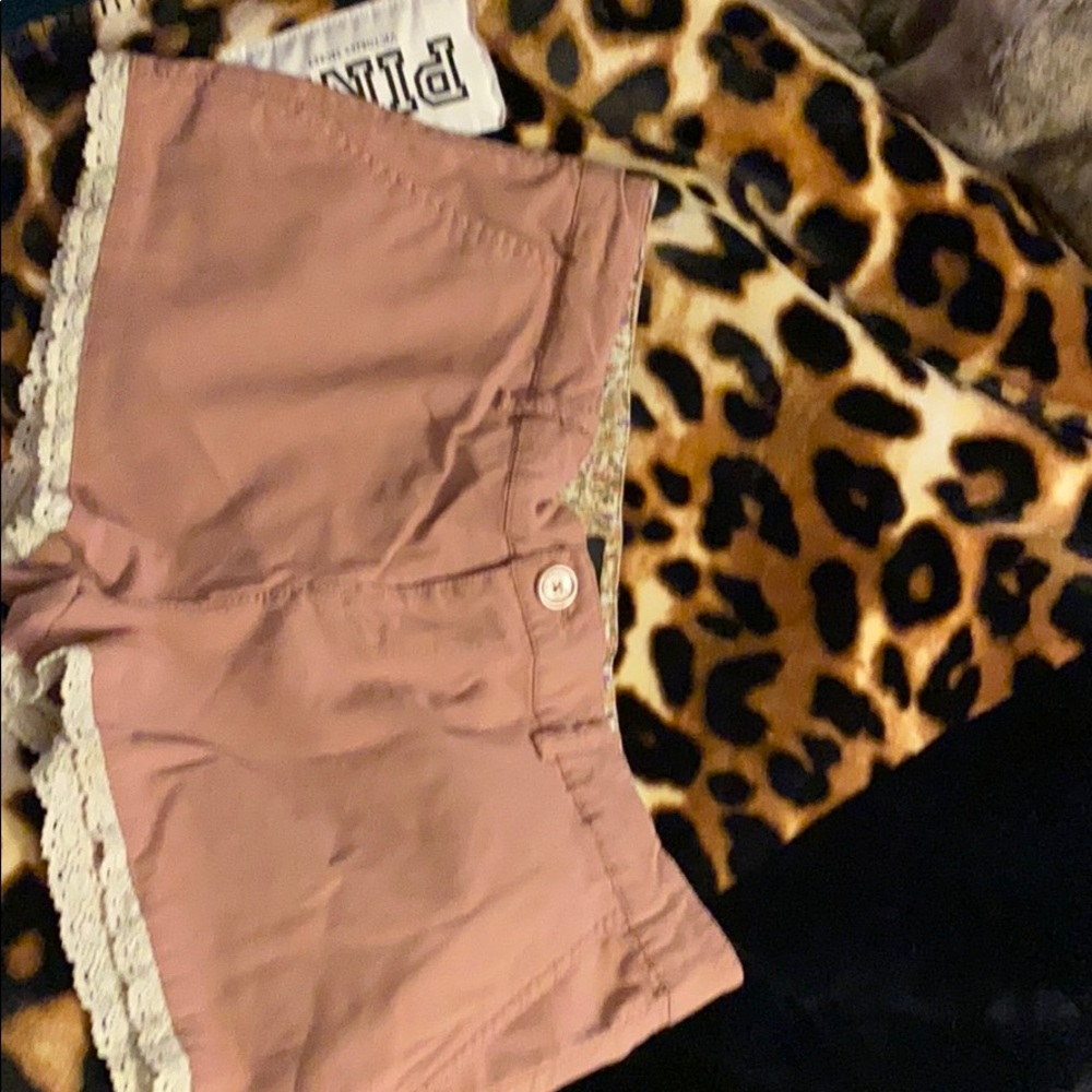 Shorts w/ lace around the legs sz large